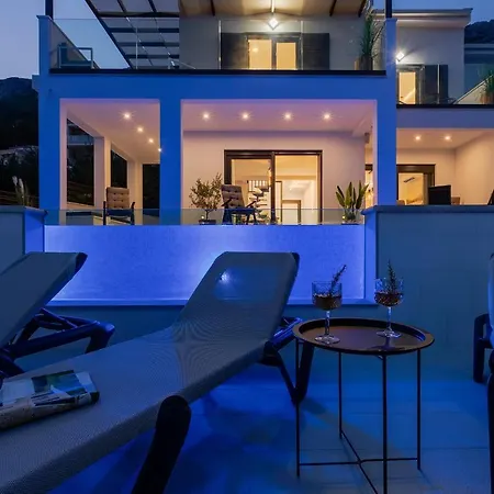 Villa Beautiful Pastel *